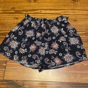 TRUE CRAFT Shorts, Size XL